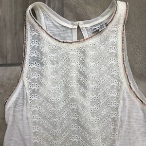 Embroidered tank top/white